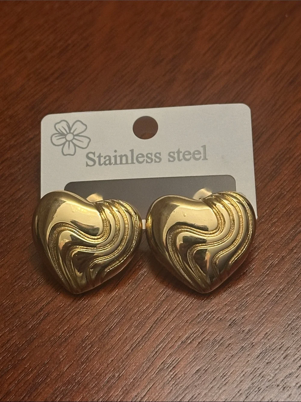 Fashion Jewelry Gold Heart Stud Earrings with Swirl Detail